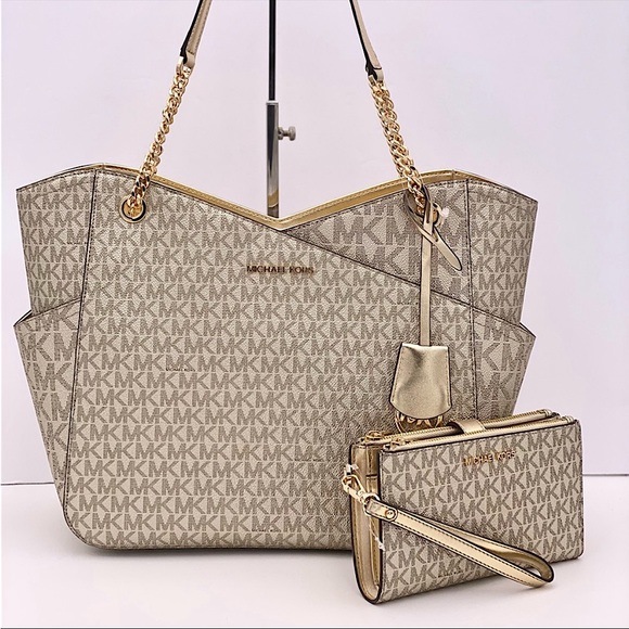 Michael Kors Handbags - Michael Kors Large Chain Shoulder Bag and Wallet Set